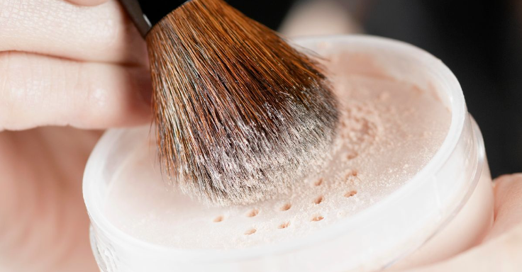 What-Do-Experts-Say-About-the-Potential-Health-Risks-of-Talc-in-Makeup.