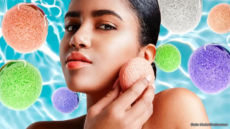 woman using a konjac sponge