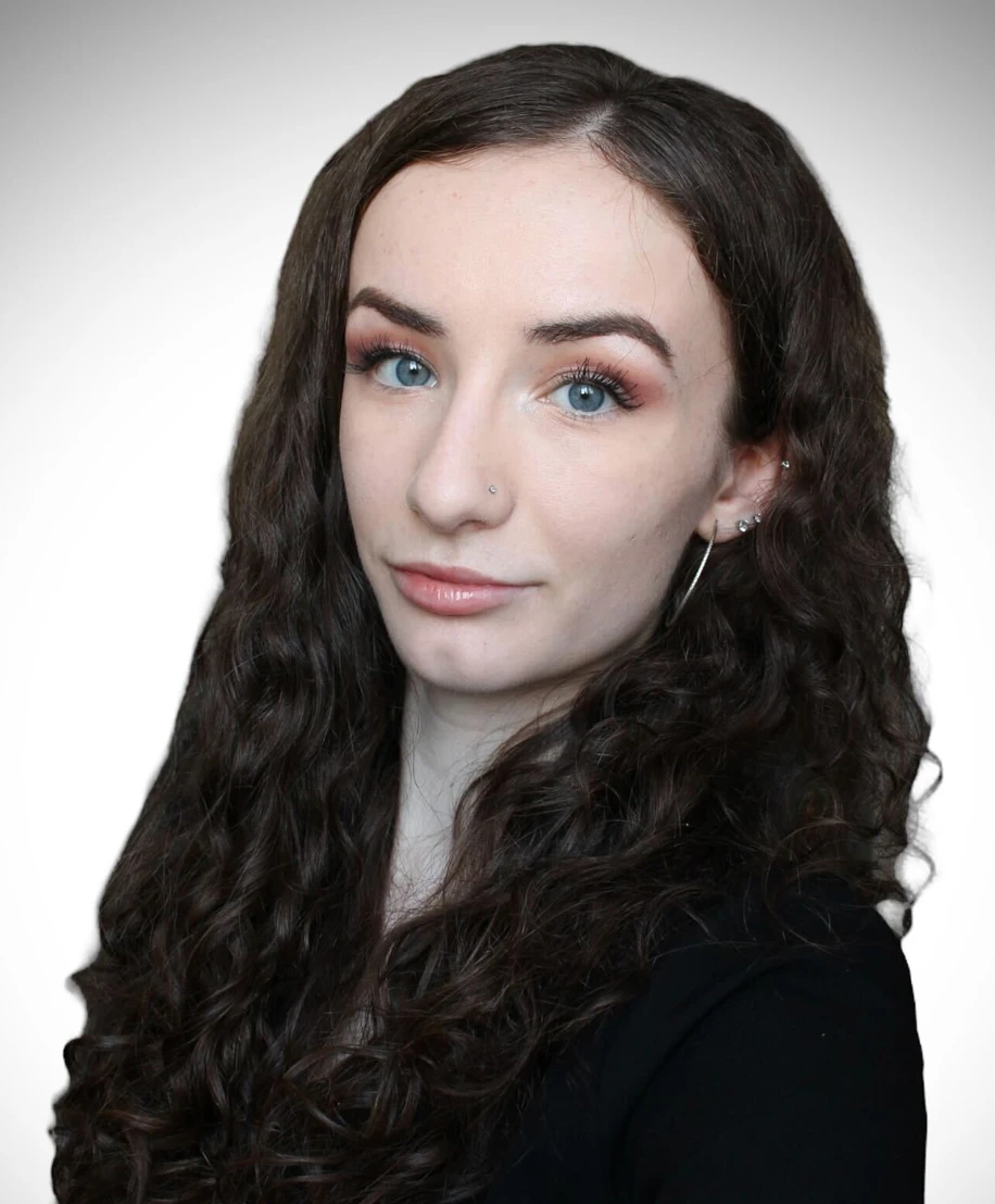 Ava Tryanowski - Licensed Aesthetician