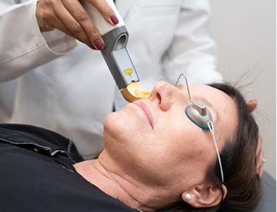 9 Ways to Treat Stubborn Chest Acne, According to Dermatologists «